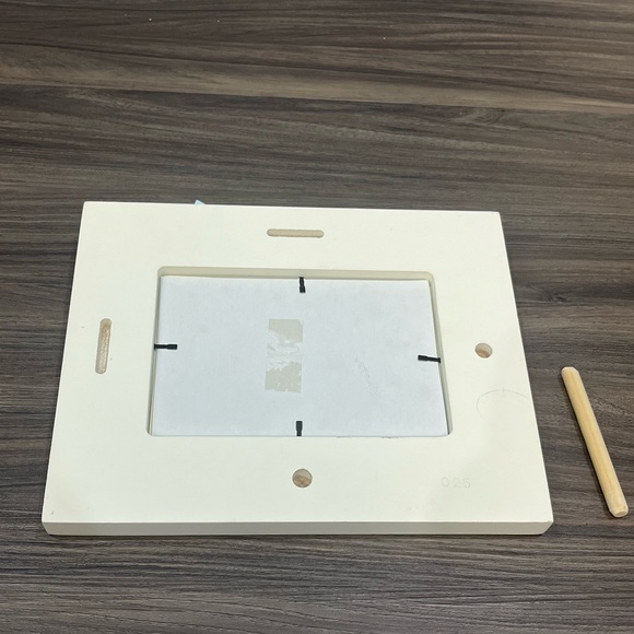 Smile For The Birdie Handpainted Handcarved Grandma & Me Wooden Photo Frame - Picture 9 of 16